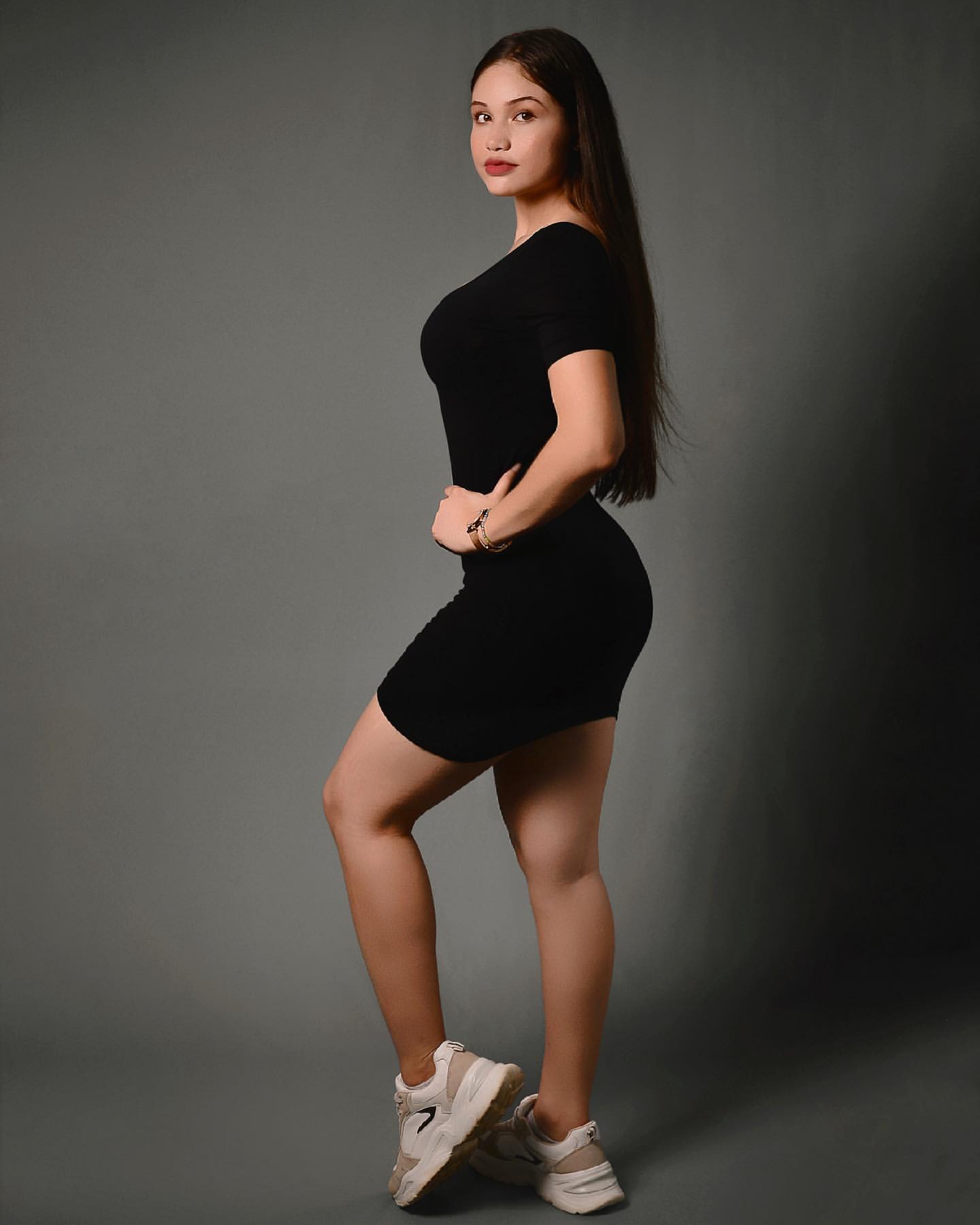 Salma Flores @salma_flores19 Foto Pack #9565 | Profile Rate
