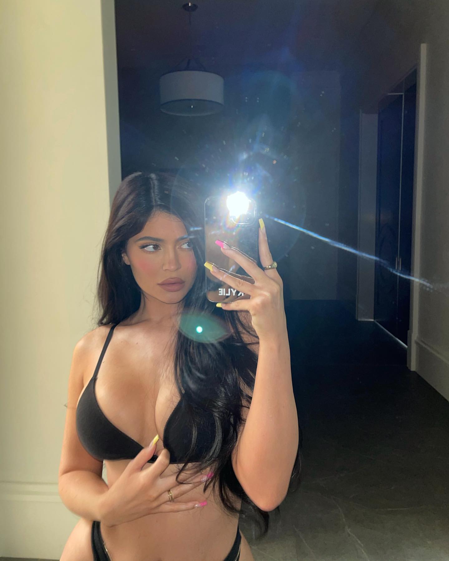 Kylie Jenner @kyliejenner Foto Pack #13460 | Profile Rate